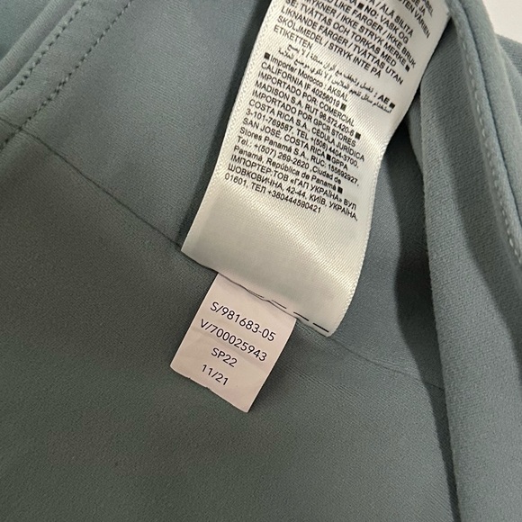 Athleta Elation Ultra Flare Stretchy Yoga Athleisure Pants in Minimalist Gray XS - Picture 11 of 12